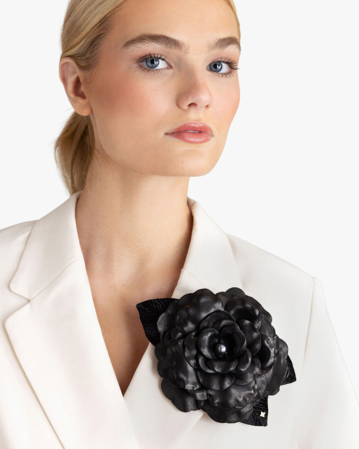 Large Black Gardenia