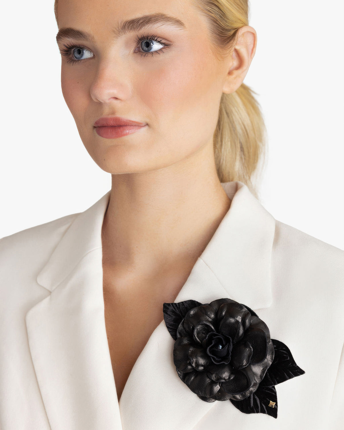 Small Black Gardenia